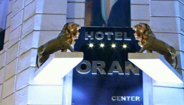 Hotel Oran Center Bagian luar foto